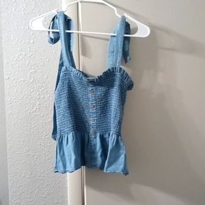 Crop light Jean scrunch top. Never worn